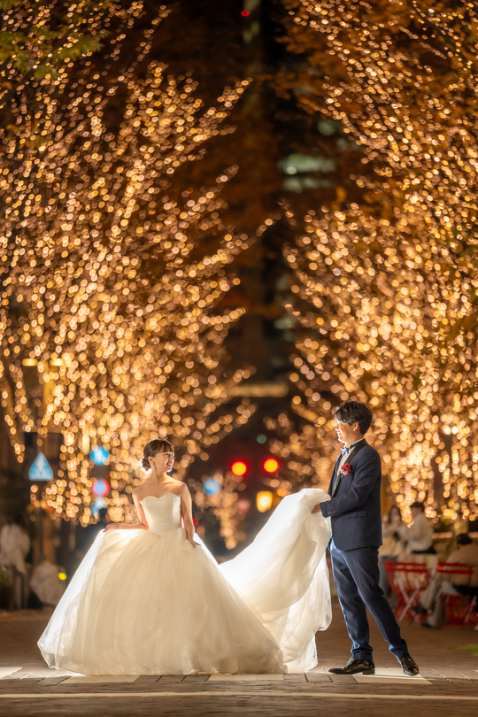 東京・丸の内のクリスマスマーケット、帝国ホテルのキッチンカー＆アンティークショップなど出店 - ファッションプレス