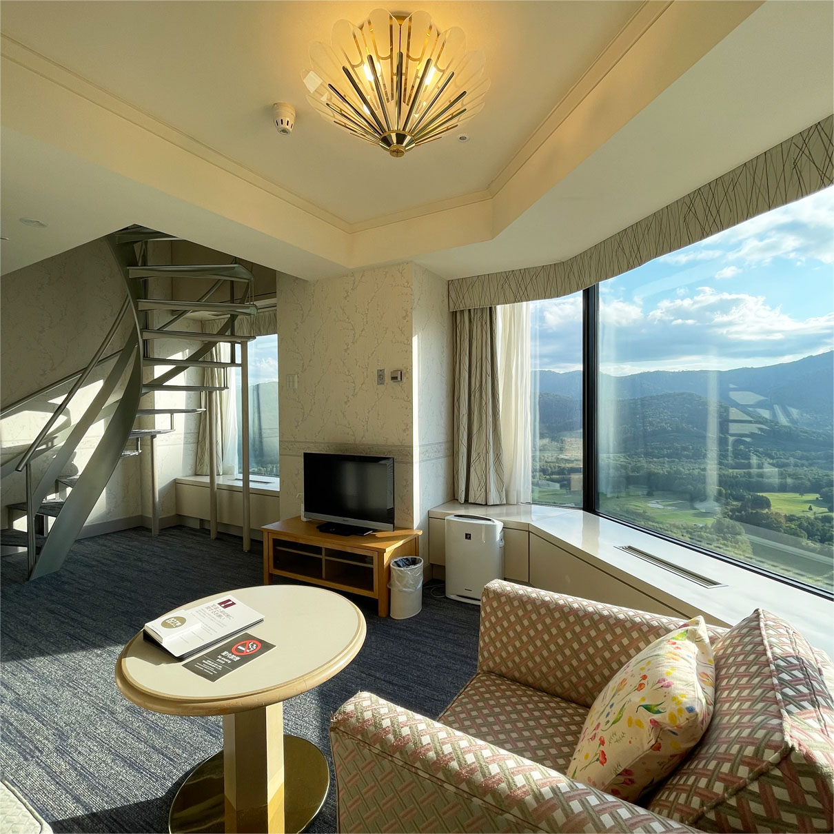 OCT.2021星野リゾートトマムザ・タワー宿泊記☆タワーⅡファミリーフォースルームレポママチャリママの子連れ本音の旅ブログ