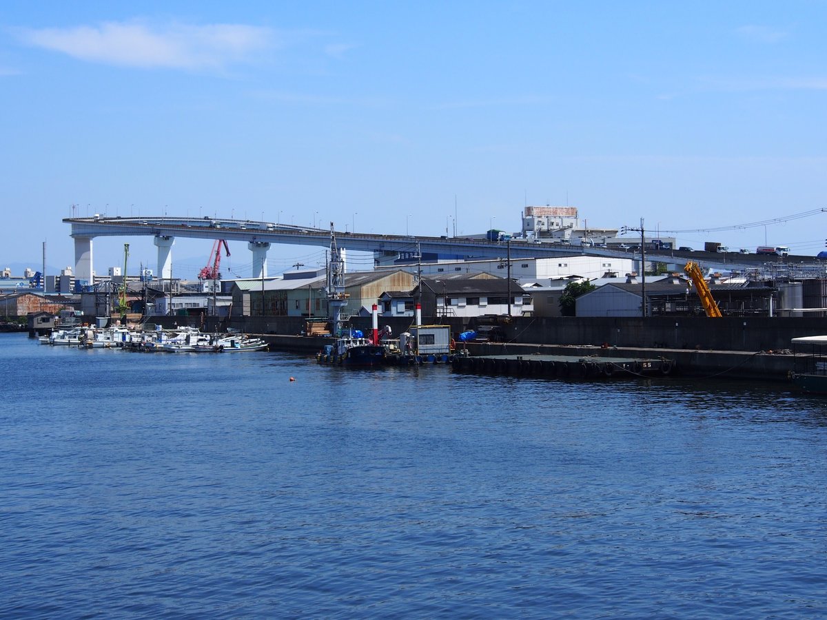 なにわのベタ踏み坂 大阪ベイエリア屈指のパノラマビューが拝める「なみはや大橋」を歩いて渡る - 大阪DEEP案内