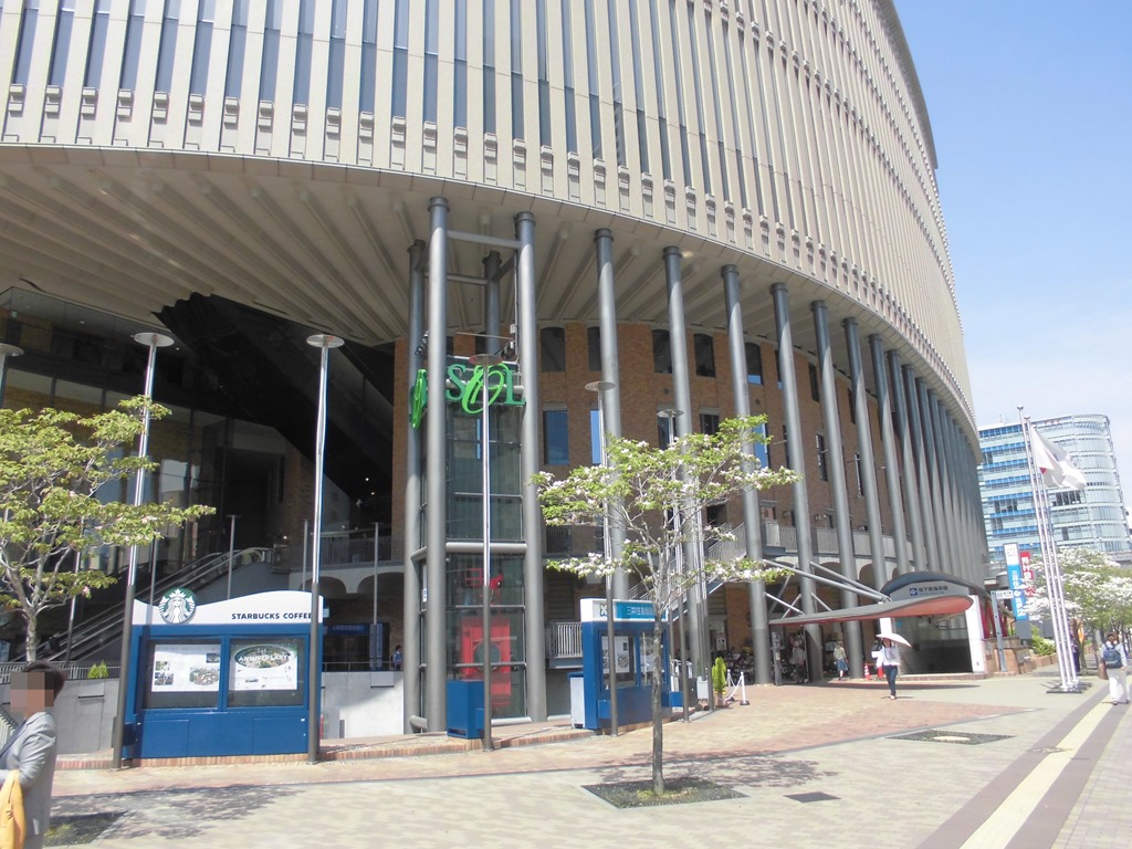 K01 神戸市営地下鉄海岸線 三宮・花時計前駅 –