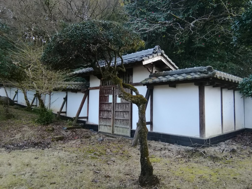 武雄市文化会館 庭園見る・学ぶ武雄市観光協会