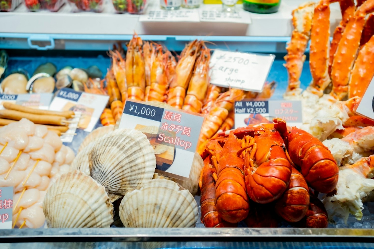 黑門市場日本大阪人的廚房之稱黑門市場，美食、伴手禮這裡應有盡有