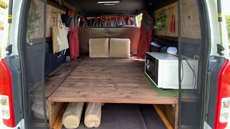 これぞ「私仕様」のバンライフ。DIYで自分の好きを全部詰め込んだハイエースクルマ情報サイトｰGAZOO.com