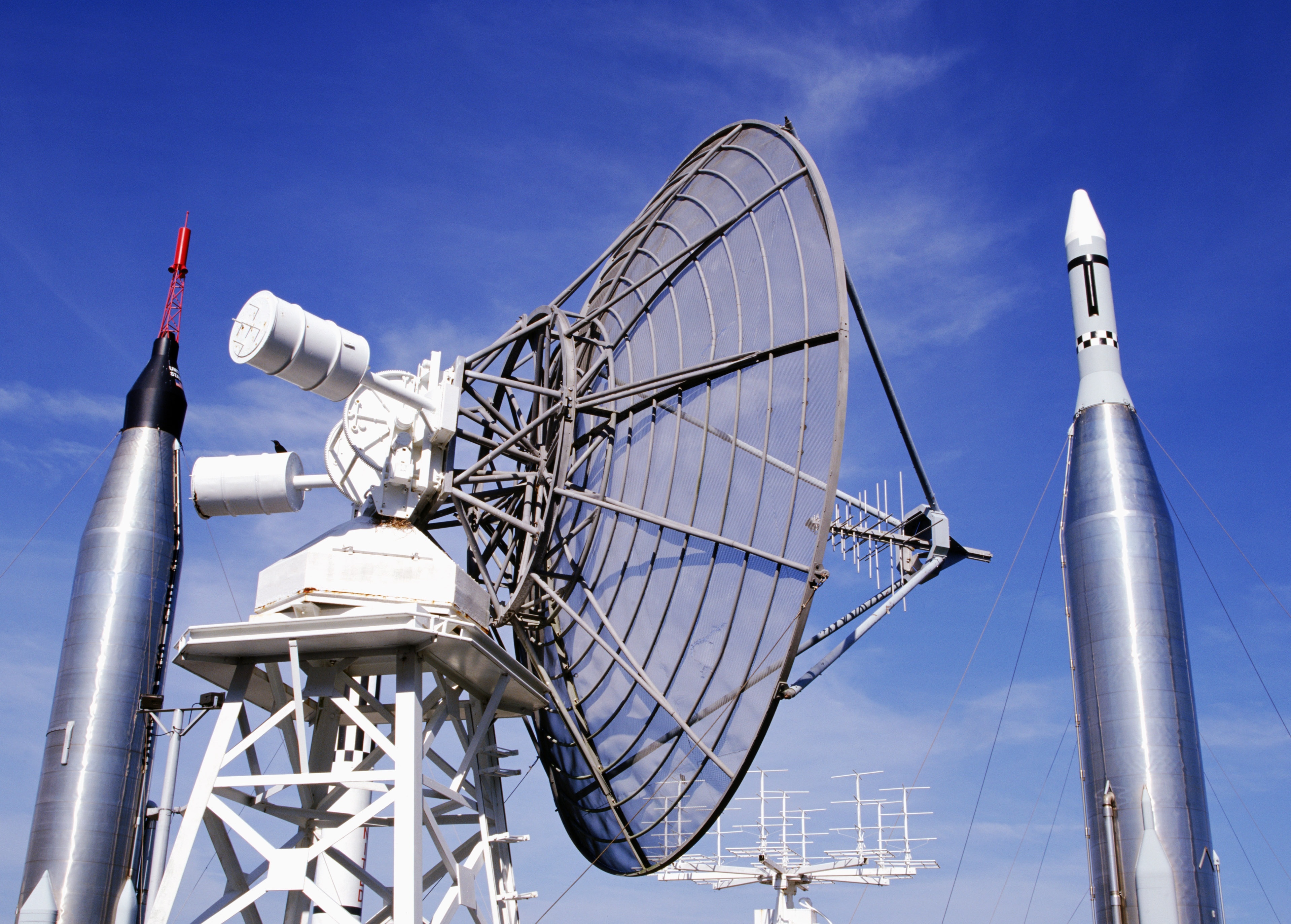 ヒューストン ジョンソン宇宙センターの見どころを紹介。管制室や宇宙飛行士訓練施設を見学できる！空飛ぶコアリクイの本棚