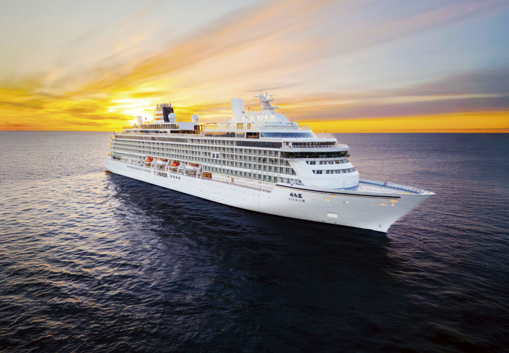 寄港地：神戸 兵庫県 日本クルーズ旅行会社