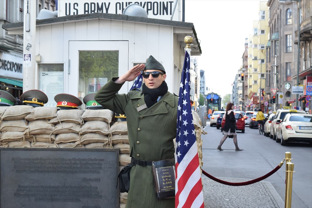 163 ベルリンの壁とチェックポイントチャーリーと思ったこと ドイツ 1にしきよWORLD.com