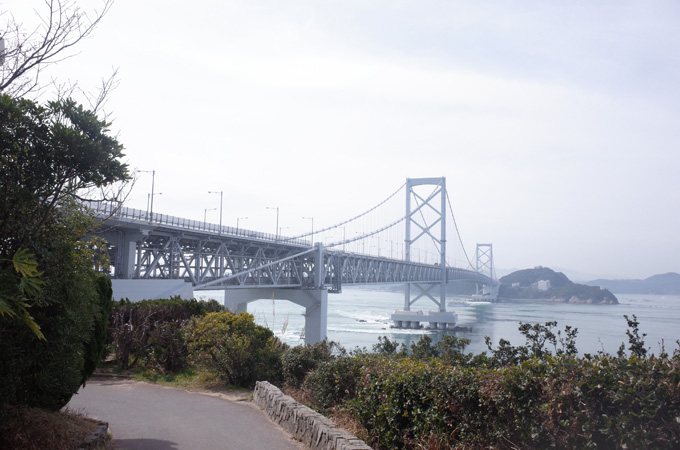 淡路島南端「道の駅うずしお」から鳴門のうず潮が見れる！ - ここに行きたい