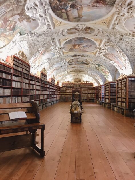 世界の図書館 「007」のロケ地！プラハ・ストラホフ修道院の「世界一美しい図書館」で中世にトリップ2017年3月1日- エキサイトニュース