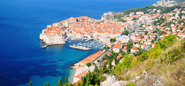 クロアチアの２大公園と中世の街並み探訪 8日間