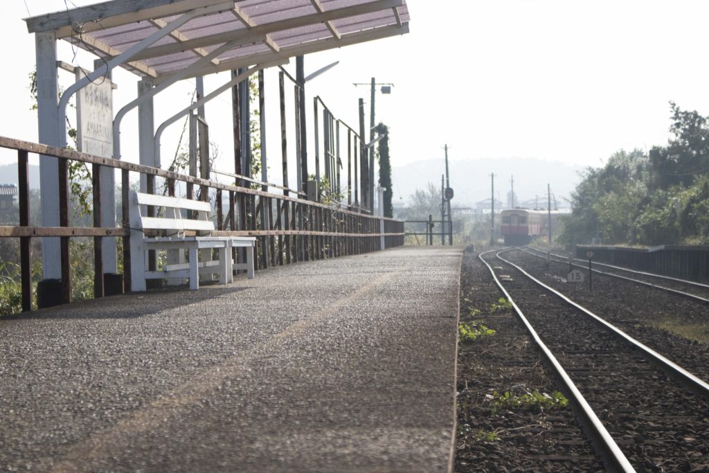 小湊鉄道線 上総鶴舞 電車 到着