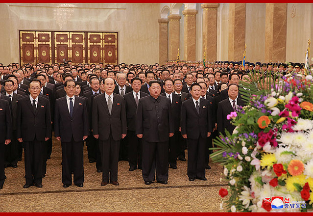 ２１世紀の太陽・写真編 錦繍山記念宮殿前編