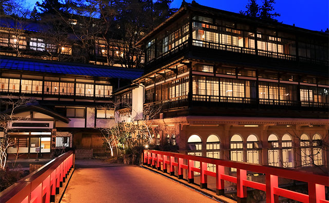 高級旅館「ふふ 京都」全室ひのき香る温泉付き