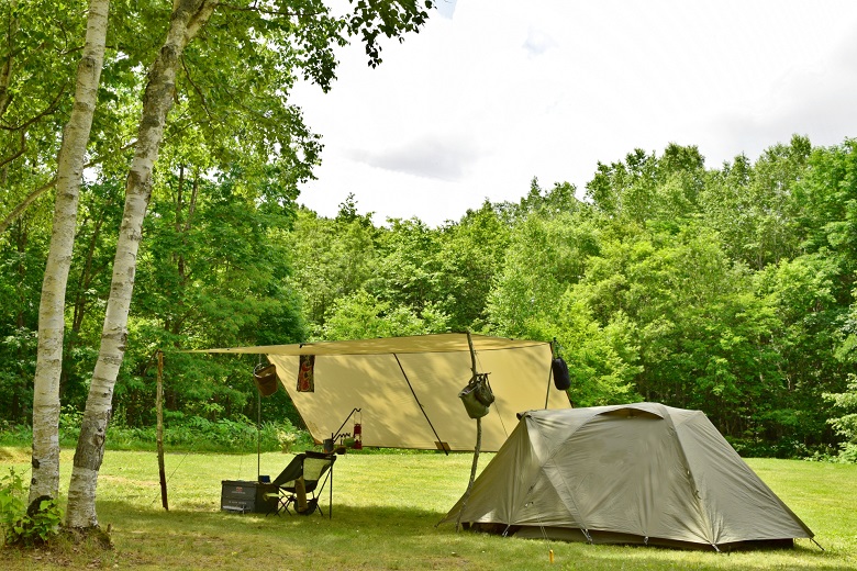 ソロ用ポリコットンタープのおすすめ6選！焚き火をタープの下でするならTC素材！山行こ