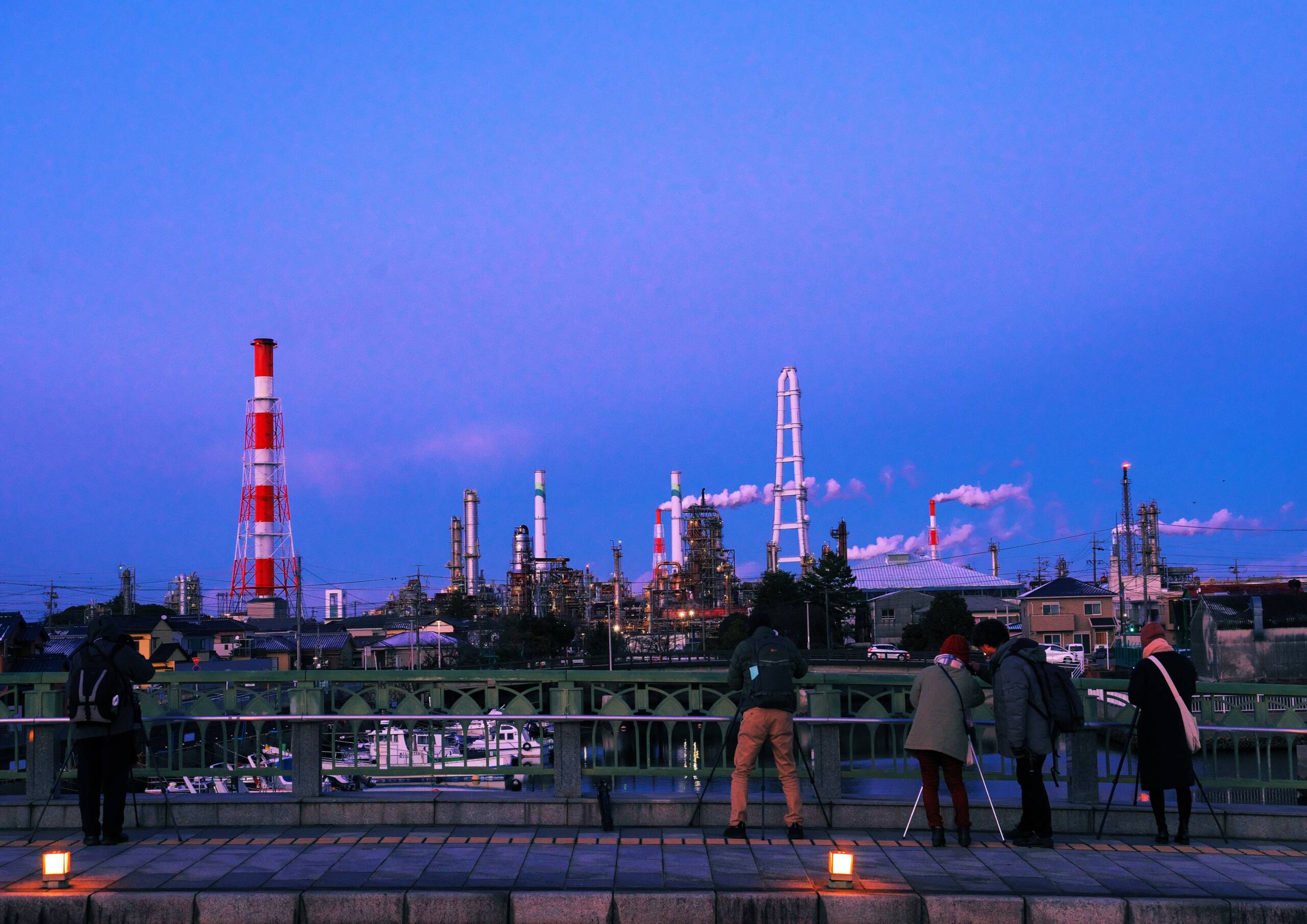 実は夜景スポットが満載！の四日市市。観光でもビジネスでも、楽しめる夜景スポットをご紹介！観光三重 かんこうみえ三重県の観光・旅行情報はここ