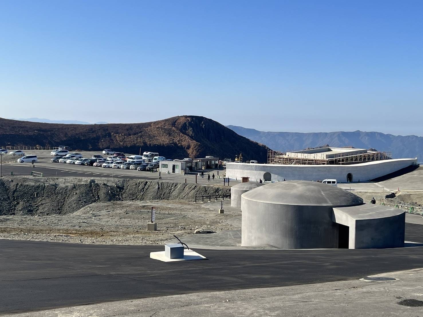 阿蘇中岳火口へ！『火山火口情報』を行く前にチェック！阿蘇山上バスターミナル完成♪あゆ姫食い倒れ放浪記