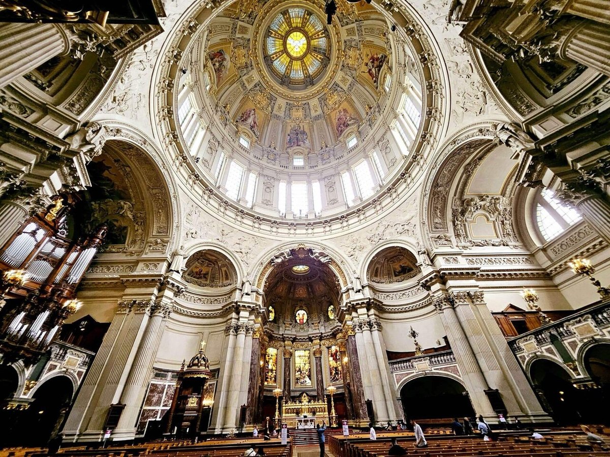 ベルリン大聖堂にSバーンで行く！Hackescher Markt駅からの行き方嫁と旅行ブログ