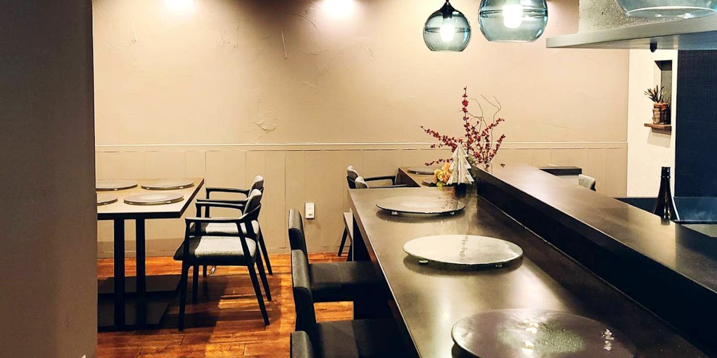 南青山『根津美術館』の歩き方。魅力的なアプローチや庭園を眺めるカフェを堪能東京一人旅男子