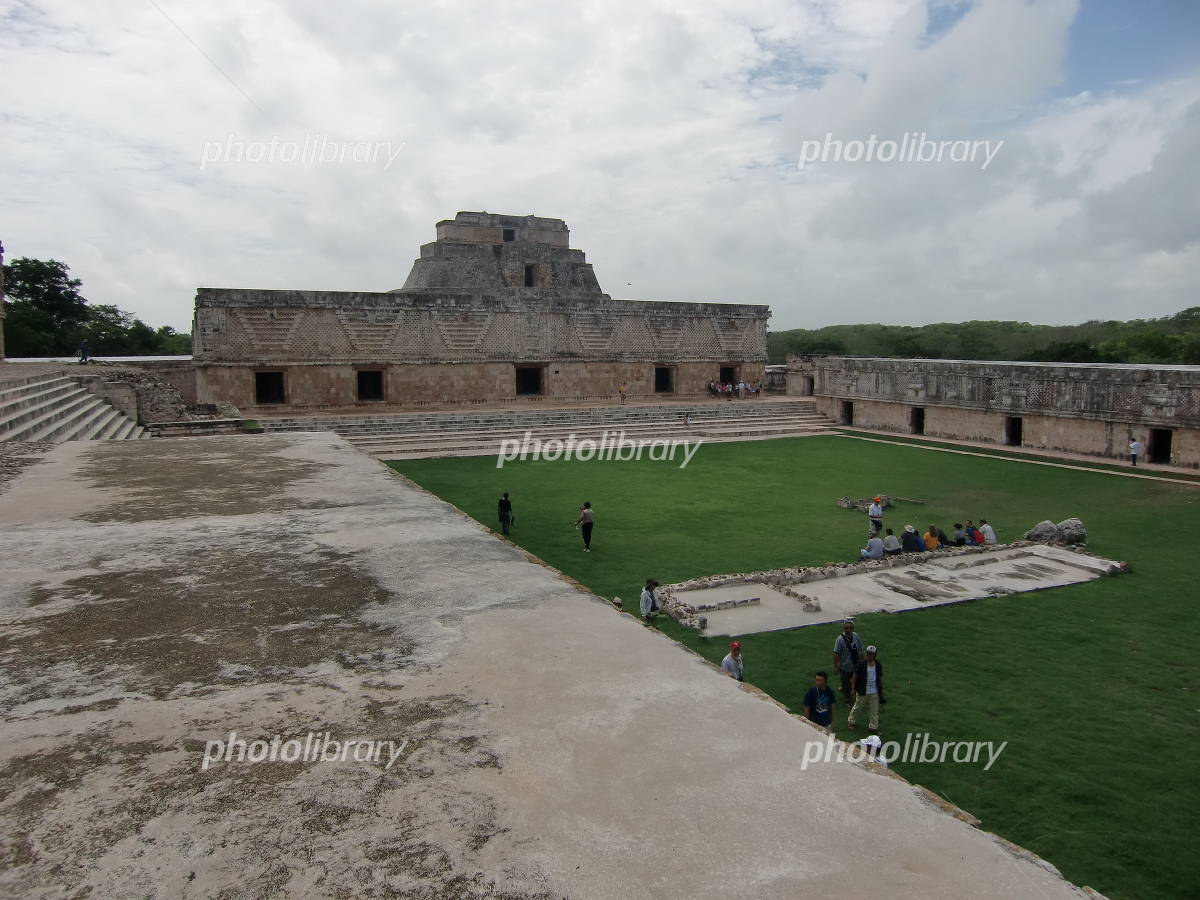 マヤ遺跡 . チチェン・イッツア遺跡 トゥルム遺跡 ウシュマル遺跡