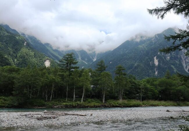 日帰りツアーで楽しめる上高地の季節・見どころ、注意などバスツアーのアップオン