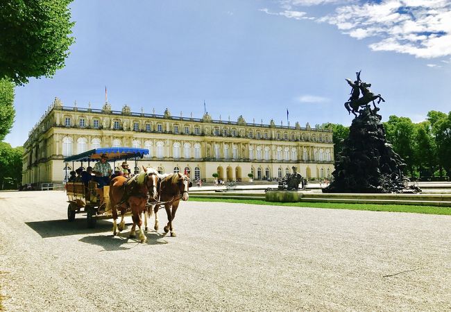 810点を超えるヘレンキームゼー城のストックフォト、写真、そしてロイヤリティフリーの画像 - iStockノイシュバンシュタイン城