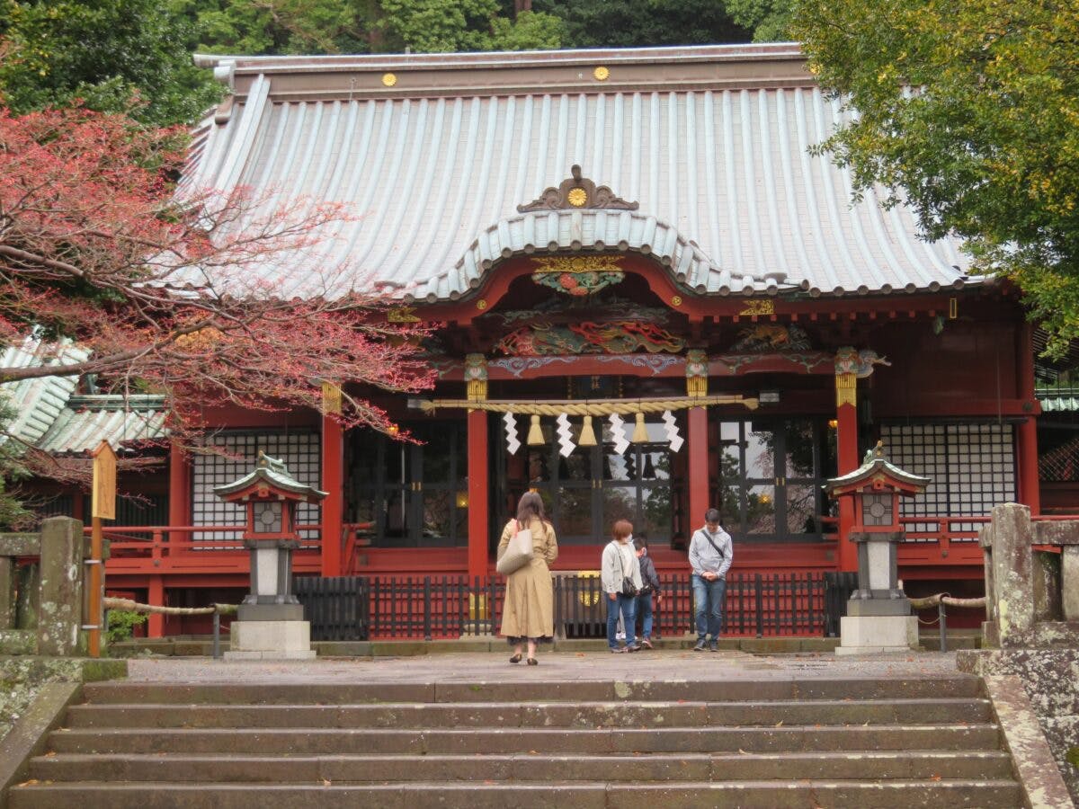 伊豆山神社 - 源平史蹟の手引き