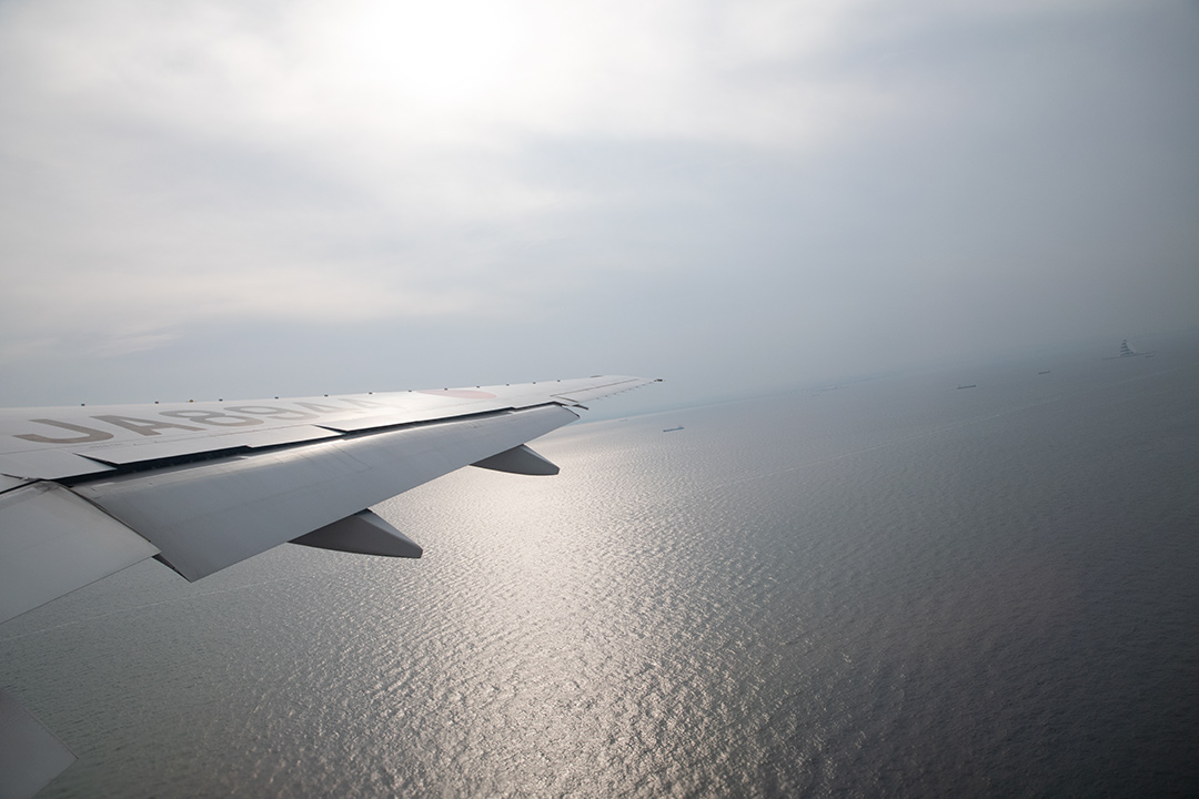 飛行機の窓から美しい景色の写真素材・画像素材 Image 73577795