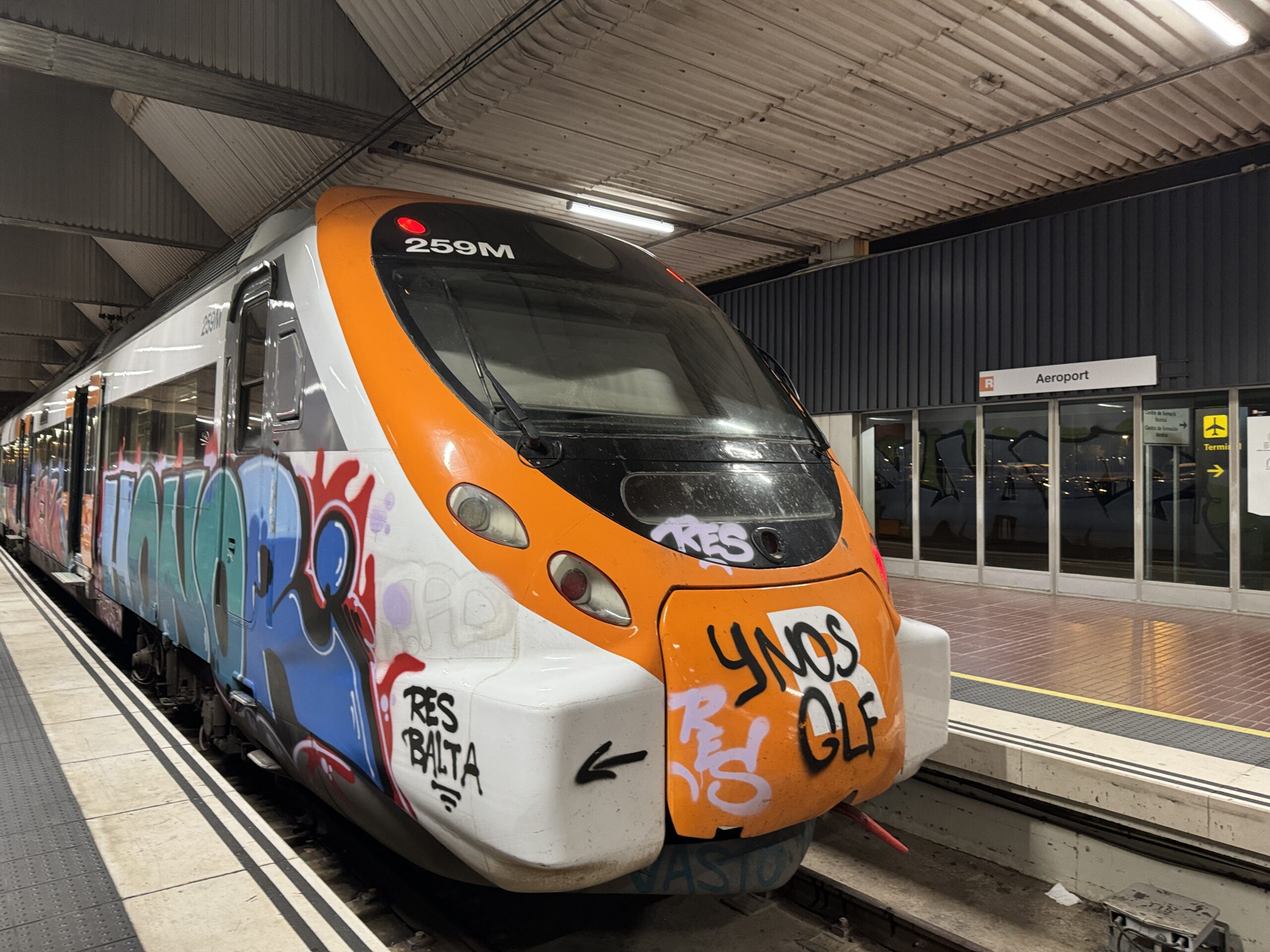 BCN空港マップ - エル・プラット空港ターミナルマップ＆ナビゲーションガイド