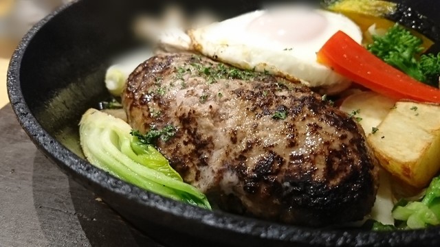 Amazon.co.jp: 入荷ナバホ ディレクターチェアサイドテーブル付きチェアアウトドアチェアディレクターチェアテーブル付き観戦椅子5 :