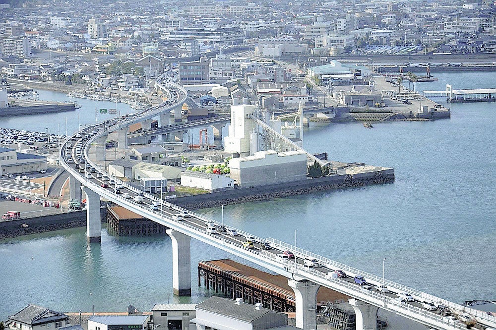 天草瀬戸大橋で車の横転事故 3時間通行止め 2024年11月10日掲載 日テレNEWS