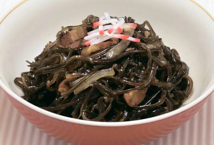 昆布が採れない沖縄に伝わる、昆布が主役の郷土料理 クーブイリチーとは？沖縄県民が歴史とレシピを深掘りします！UNA