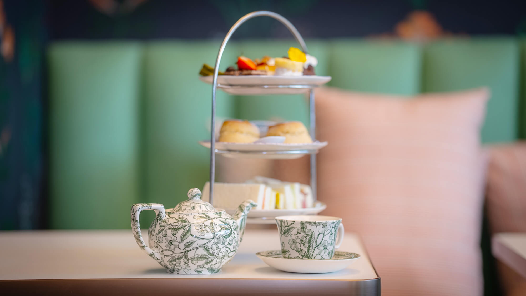 英国パビリオンがバーレイ食器でアフタヌーンティーを正式提供開始 - British Culture