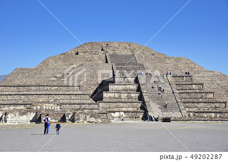 月のピラミッド - Wikipedia