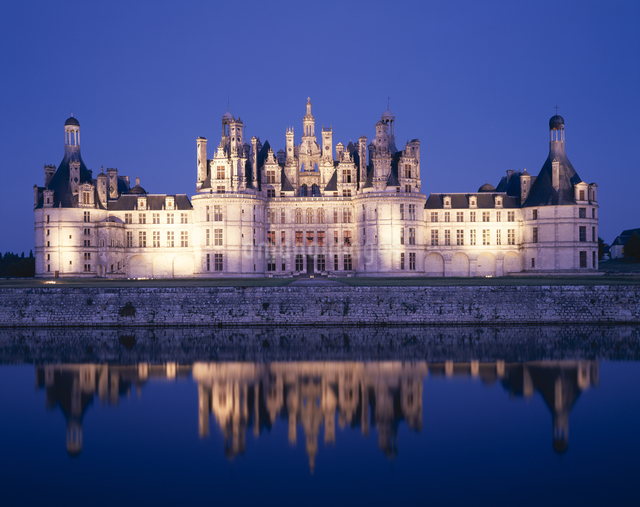 レンタカーで巡るロワール周遊記 3日目：ムン・シュル・ロワール城＆シャンボール城観光』ロワールの古城周辺 フランス の旅行記・ブログ