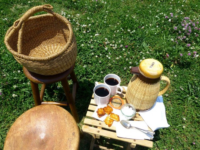 春・京都 手ぶらでOK！ 鴨川ピクニックで運気をチャージビューティー、ファッション、エンタメ、占い 最新情報を毎日更新ananweb