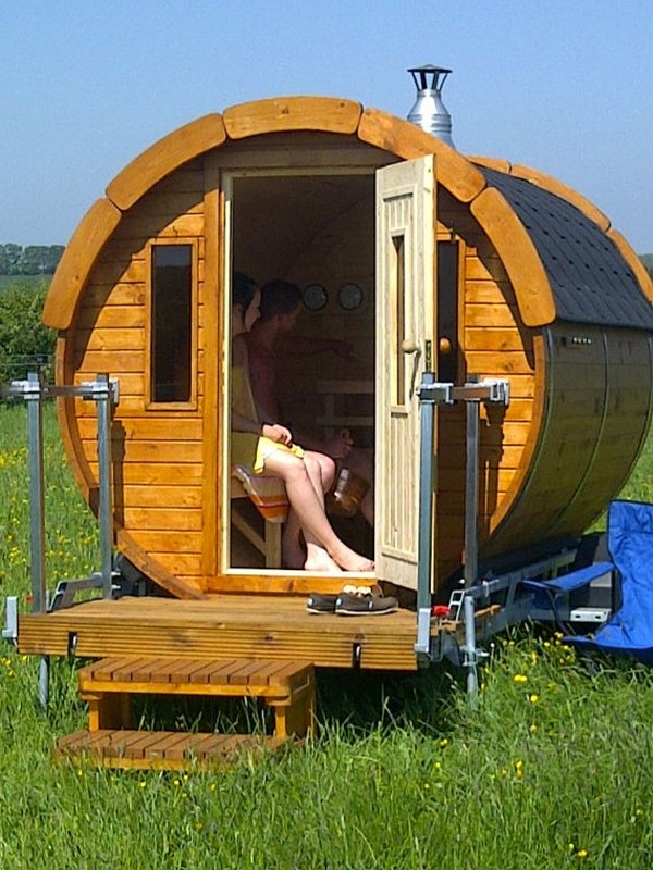 サウナトレーラー – 大阪を中心に全国へキッチントレーラーを販売中株式会社MMR