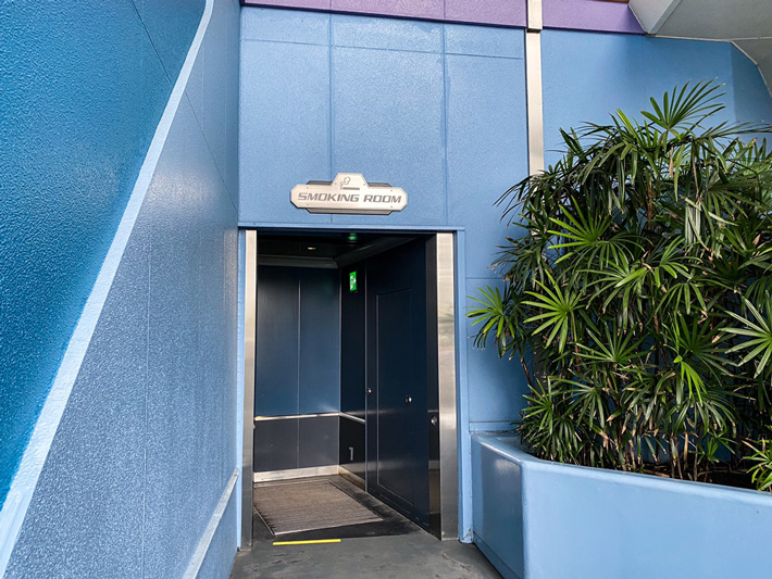 東京ディズニーランドの喫煙所ガイドTikTok