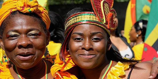 ロンドン、カリビアンな祭典 『ノッティング・ヒル・カーニバル』 - ヨーロッパ旅行情報