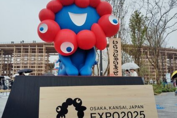 「念願の1人旅第３弾」母国に帰りたくない 日本を1人旅する少女に日本の印象や素敵な体験談を聞いてみた海外の反応外国人の反応外国人インタビュ