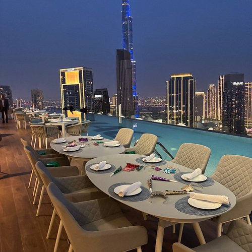 魅惑のドバイ女子旅⑥ 女子が大興奮な、夜遊びスポット２選♡中島萌未 公式HP