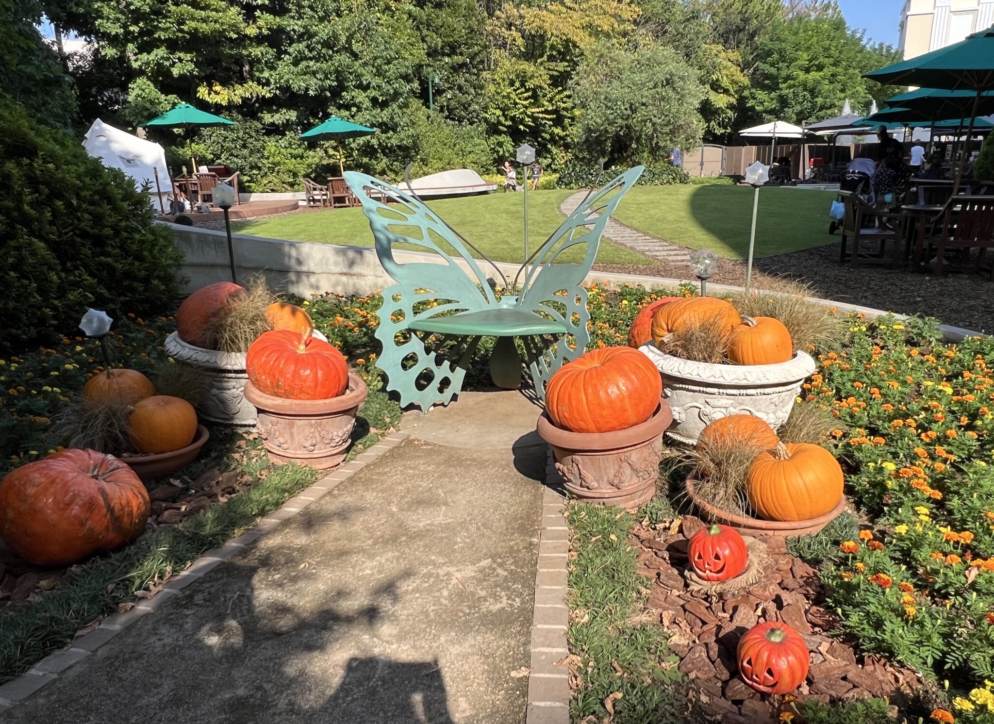 イクスピアリの駐車場料金と無料時間まとめ！混雑を避けてボンボヤージュも手軽に行ける！ディズニー裏マニア