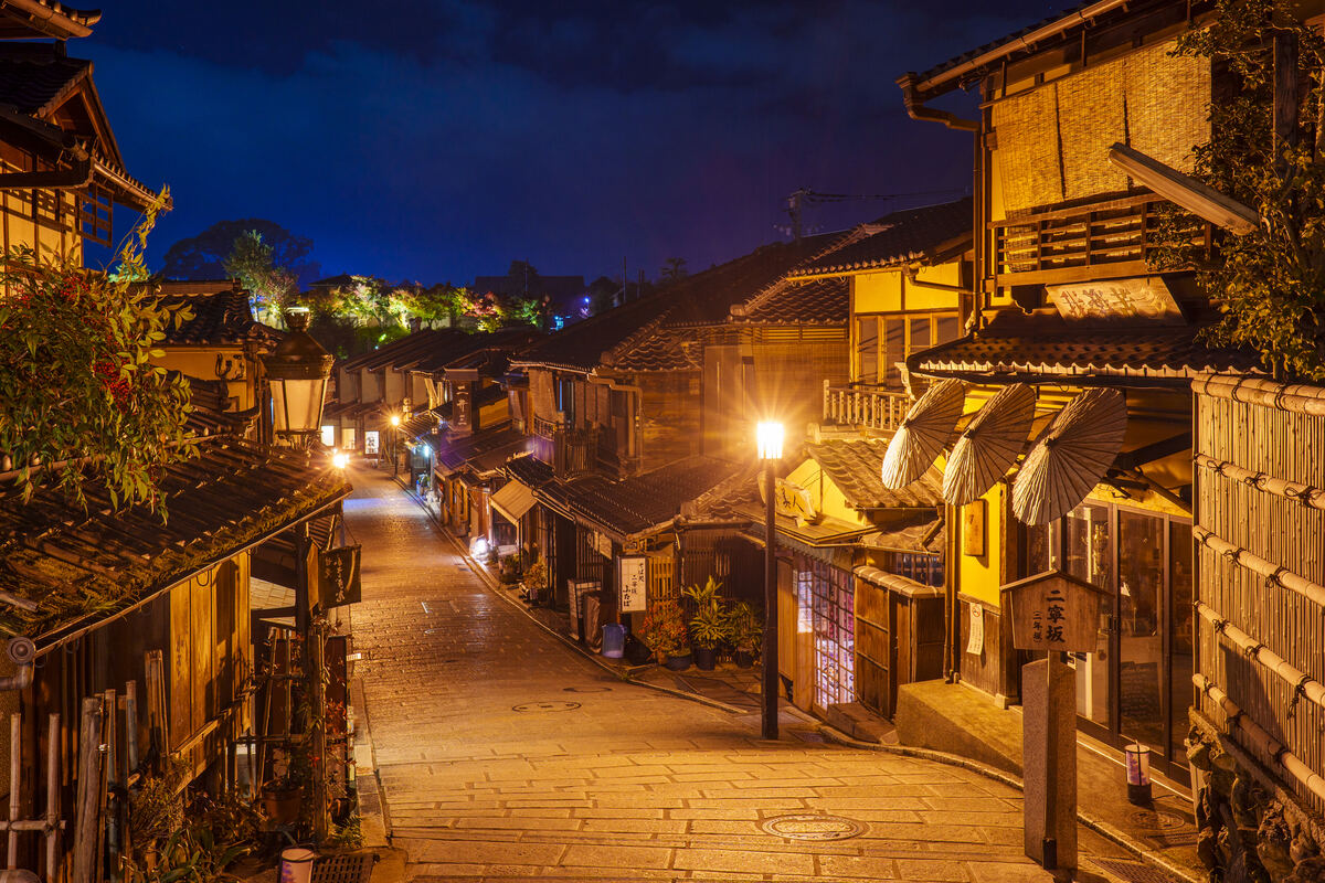 夜の京都観光スポットをご紹介！ライトアップで艶めく街並みを歩こうびゅうトラベル JR東日本
