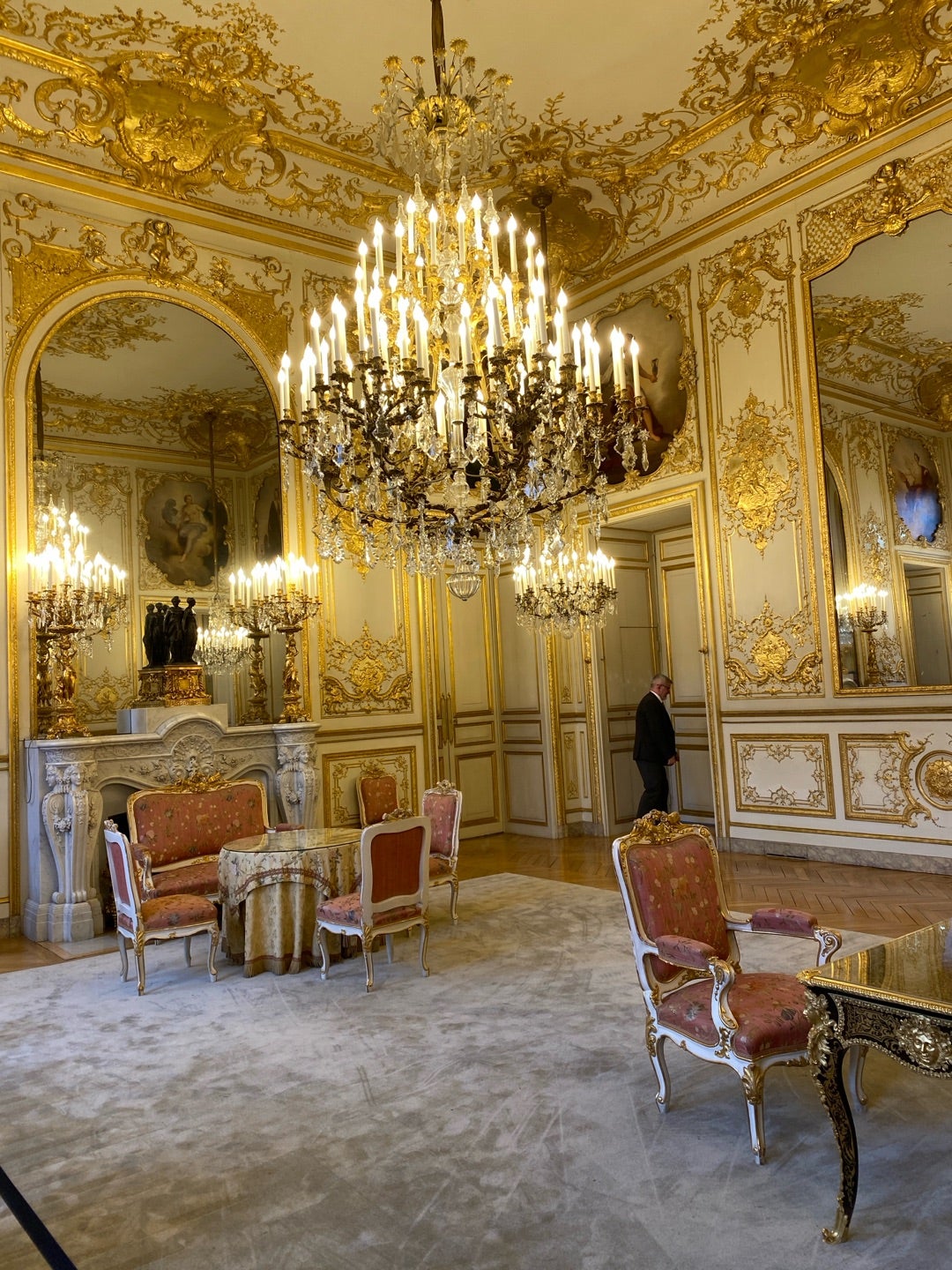 キラキラのブルボン宮、フランス国民議会を見学してきました！パリ 通訳•コーディネーター さとみ〜なのパリ通信