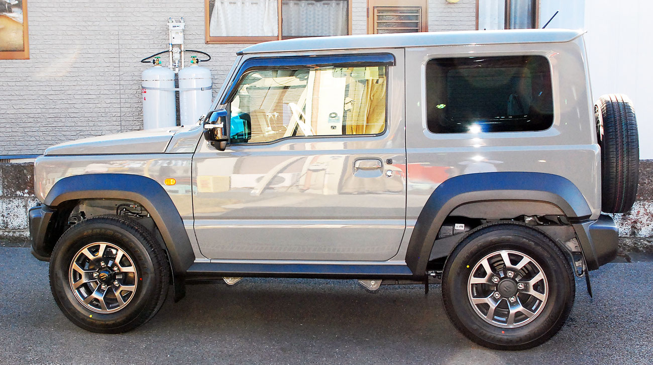 新型ジムニーシエラ JB74 ミディアムグレー×LINE-X ラインエックス マットブラック塗装でミリタリーなカスタム！LINE-X