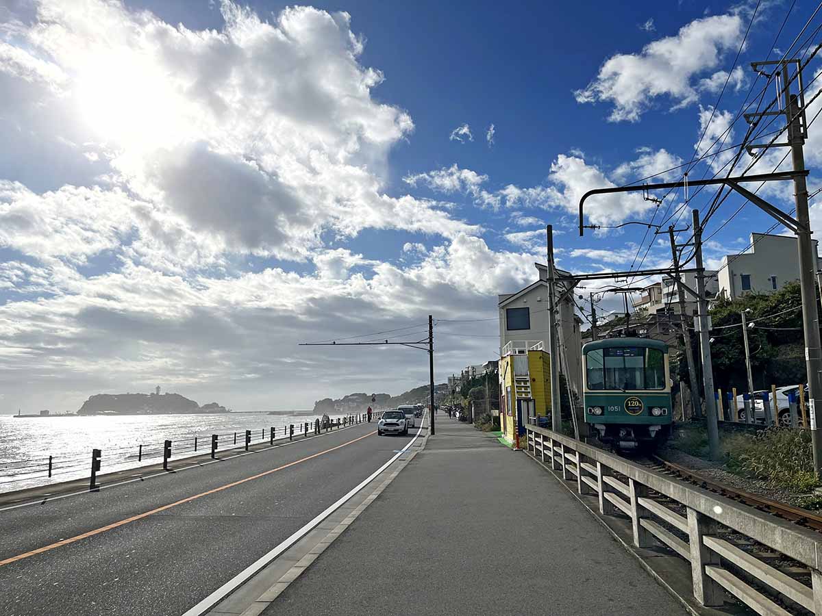 逗子海岸ロードオアシスからは、海沿い の国道134号を下るルート。途中、鎌倉高校前辺りが混んでいたが、それ以外は茅ヶ崎までスムーズ。茅ヶ崎市美術館を出た後は、茅ヶ崎海岸ICから新湘南 バイパスに乗り、圏央道から東名経由で帰宅。本日の往復の走行距離117km