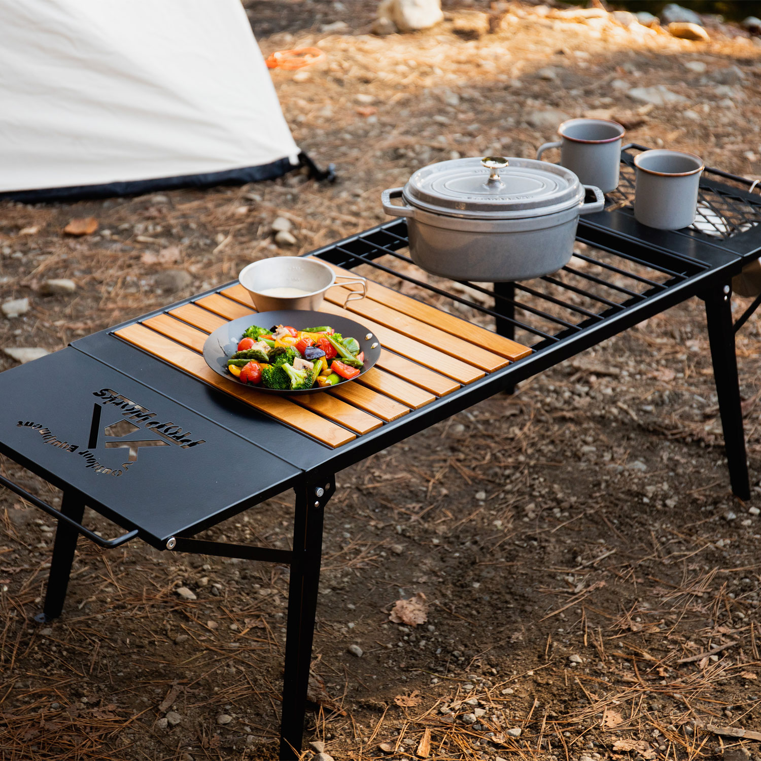 かっこいいキャンプ道具 黒で統一感あるお洒落ギア紹介ガレージブランド ブラックキャンプ345