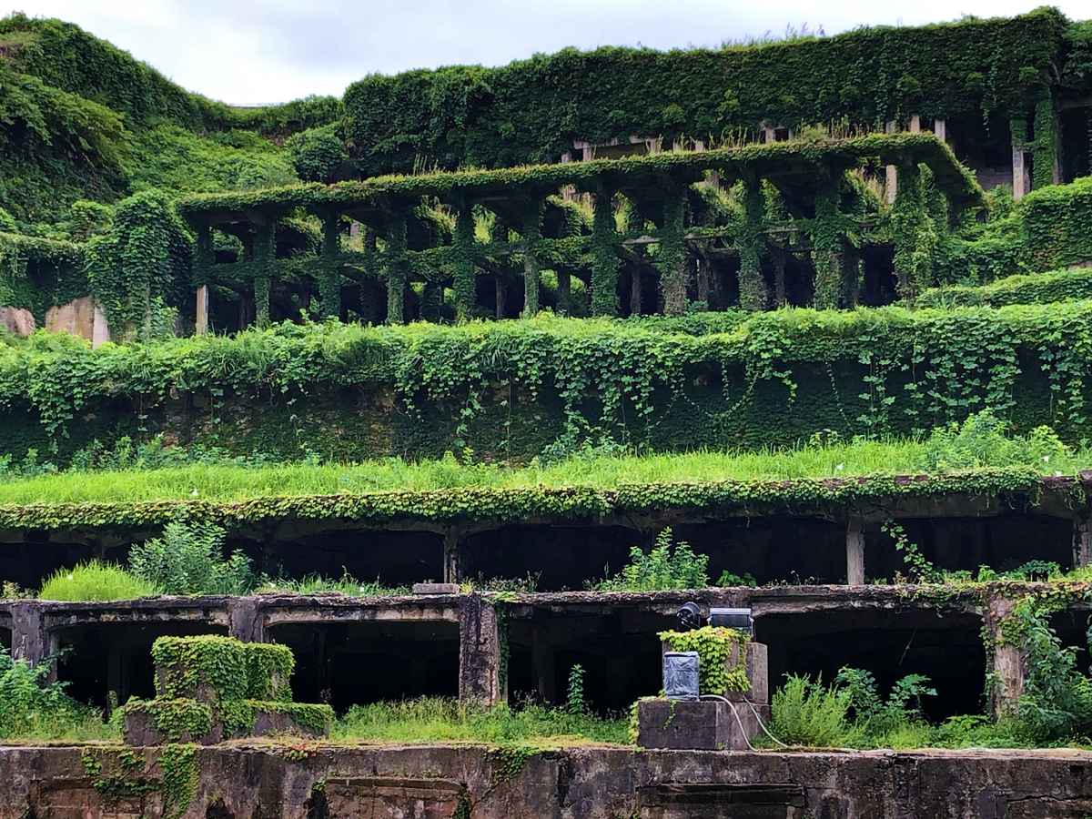 北沢浮遊選鉱場 佐渡島のラピュタ– 偲フ花