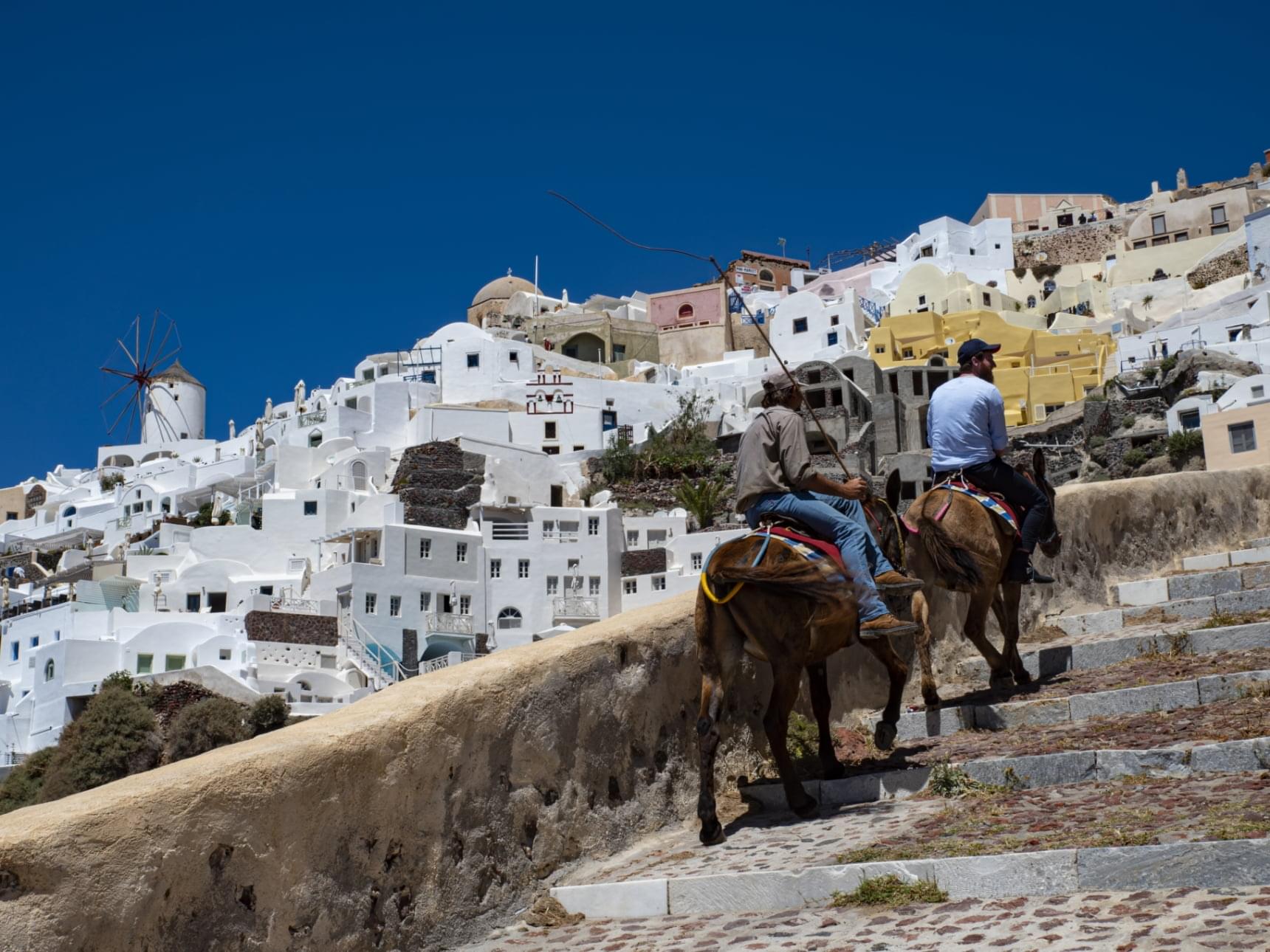 サントリーニ島ギリシャの白い建物 - ギリシャのストックフォトや画像を多数ご用意 -