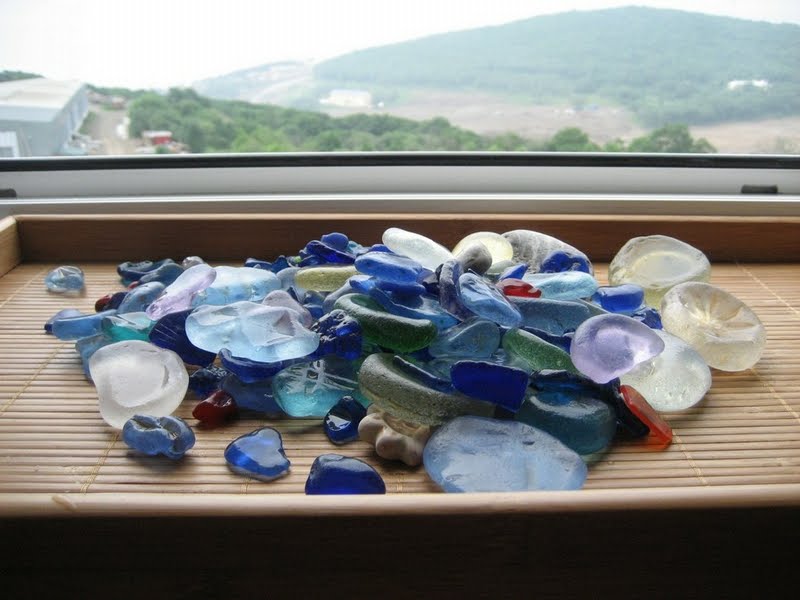 シーグラスが拾える、日本から一番近いヨーロッパのグラスビーチTABIZINE～人生に旅心を～