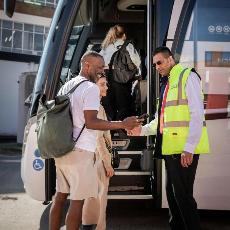 ロンドン・スタンステッド空港 - Wikipedia