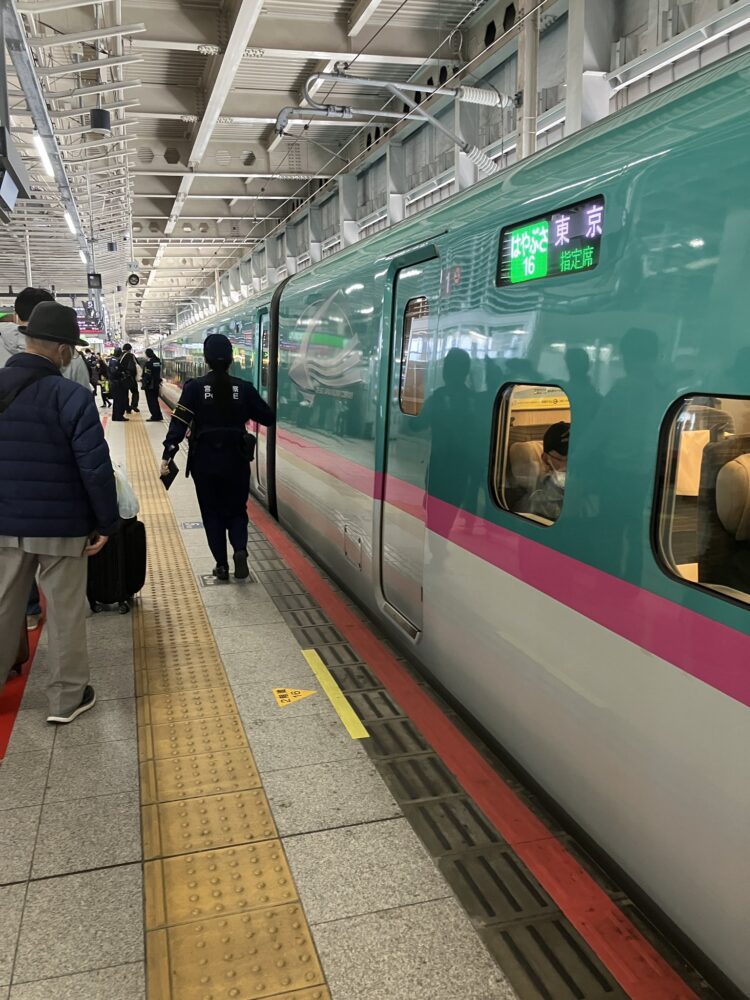 東海道・山陽新幹線300系、来春引退へ - ウィキニュース